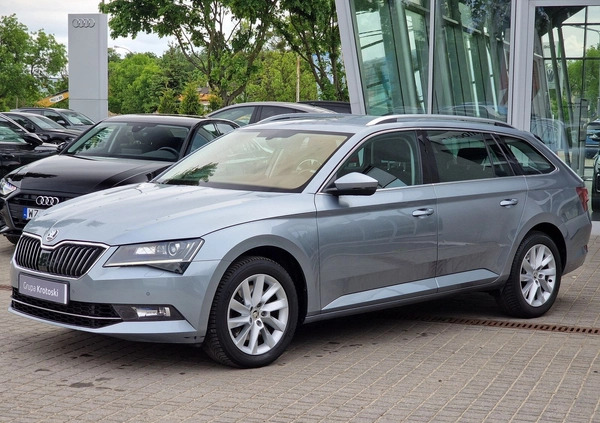 Skoda Superb cena 89900 przebieg: 158000, rok produkcji 2019 z Łódź małe 781